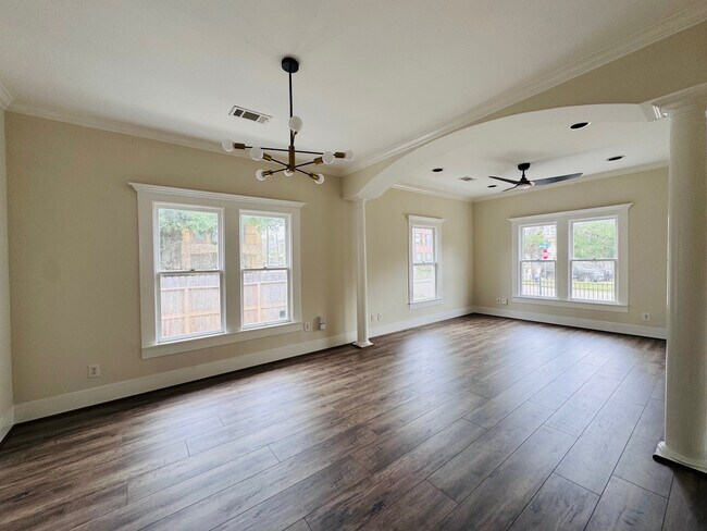 1345 Nashua St in Houston, TX - Building Photo - Building Photo