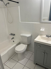 1810 E Oakland Park Blvd in Fort Lauderdale, FL - Building Photo - Building Photo
