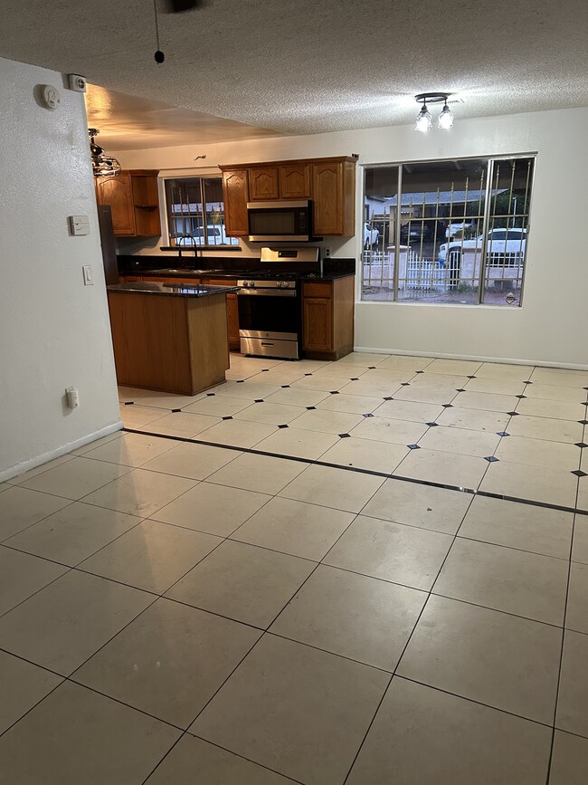 2054 N 53rd Ave in Phoenix, AZ - Building Photo - Building Photo