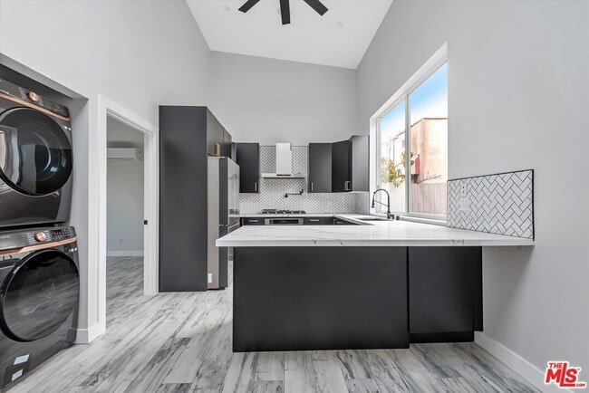 12420 Idaho Ave in Los Angeles, CA - Building Photo - Building Photo