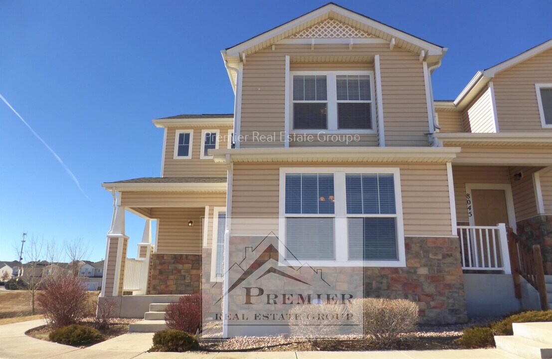 8051 Elk River View in Fountain, CO - Foto de edificio