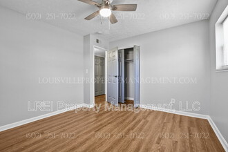 3400 Lesway Ct in Louisville, KY - Building Photo - Building Photo