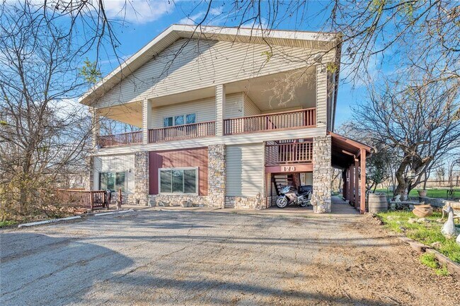 property at 170 Interstate Dr