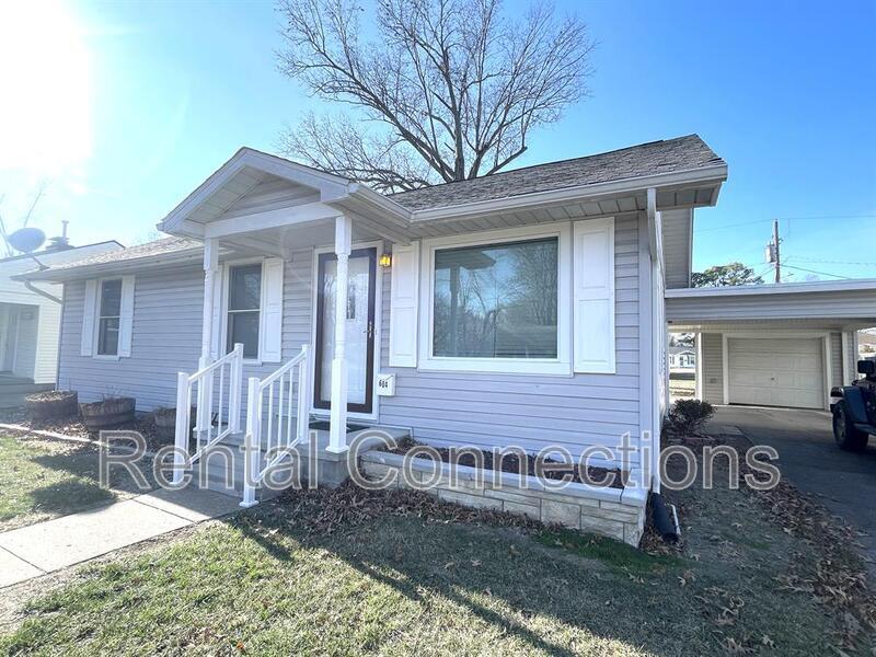604 S Carbon St in Marion, IL - Building Photo