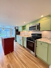 13 Tucker St in Marblehead, MA - Building Photo - Building Photo