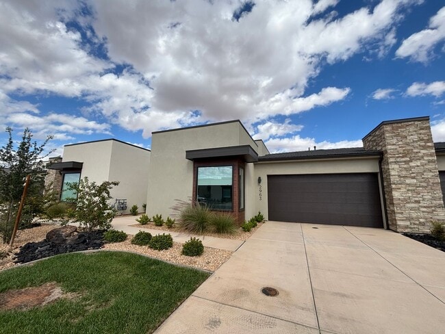 2963 E Snowberry Dr