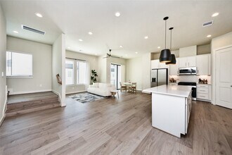 8502 Kolbe Village Wy in Houston, TX - Building Photo - Building Photo