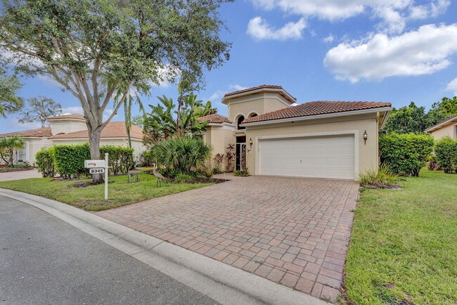 8345 Pine Ln in Royal Palm Beach, FL - Building Photo - Building Photo