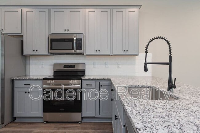 property at 1723 Perimeter Lp