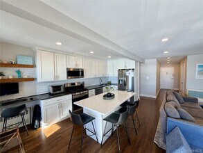 1 E Broadway in Long Beach, NY - Building Photo - Building Photo