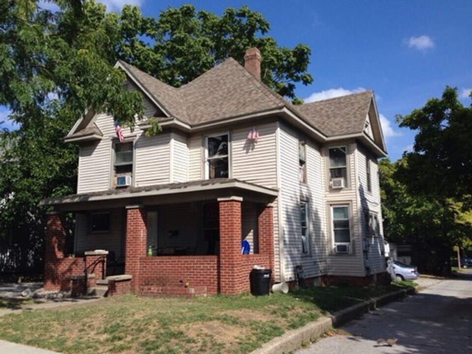 104 N Salisbury St in West Lafayette, IN - Building Photo