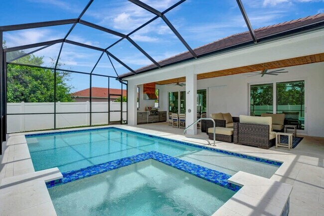 846 95th Ave N in Naples, FL - Building Photo - Building Photo