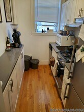 170 Maple St, Unit 111 in Malden, MA - Foto de edificio - Building Photo