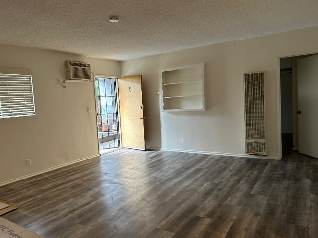 224 W Palm Ave in Monrovia, CA - Building Photo - Building Photo