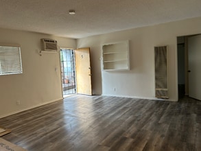 224 W Palm Ave in Monrovia, CA - Building Photo - Building Photo