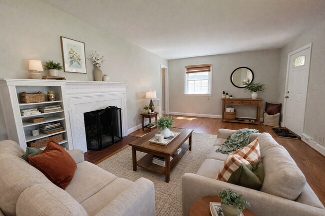 5817 KINGSWOOD in Bethesda, MD - Building Photo - Building Photo