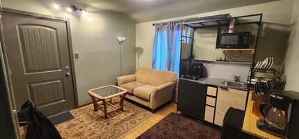 2631 E Ocean Ave, Unit Ventura midtown in Ventura, CA - Foto de edificio - Building Photo