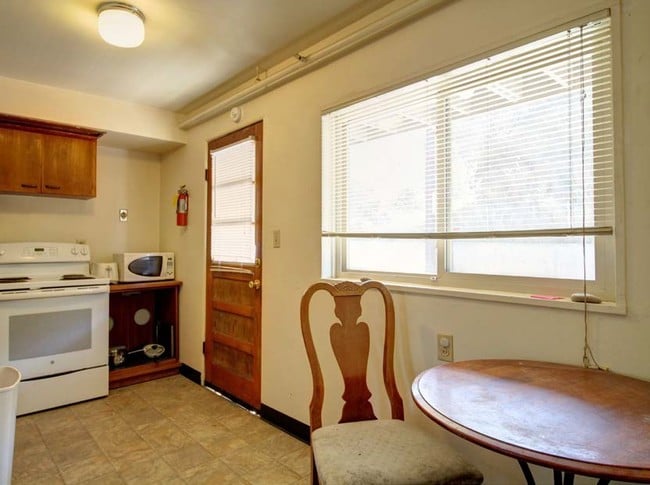 1820-1860 Alpine Ave in Boulder, CO - Building Photo - Interior Photo