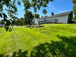 340 Spear St in South Burlington, VT - Building Photo - Building Photo
