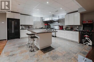 56 Park Ridge Dr in Vaughan, ON - Building Photo - Building Photo