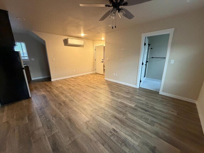 7863 28th St in White City, OR - Building Photo - Building Photo