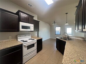 1401 Loyal Ln in Killeen, TX - Building Photo - Building Photo