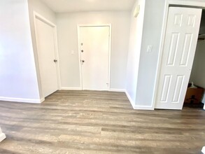 512 Avenue C in Bayonne, NJ - Building Photo - Building Photo