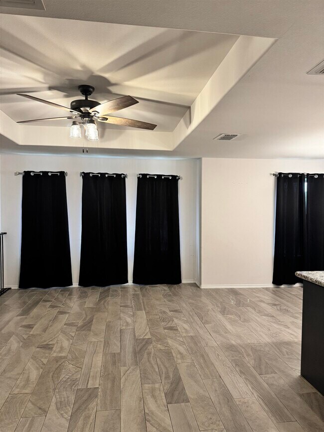 3606 Octavia Dr in Laredo, TX - Building Photo - Building Photo