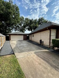 2518 Water Rest Dr in Sugar Land, TX - Foto de edificio - Building Photo