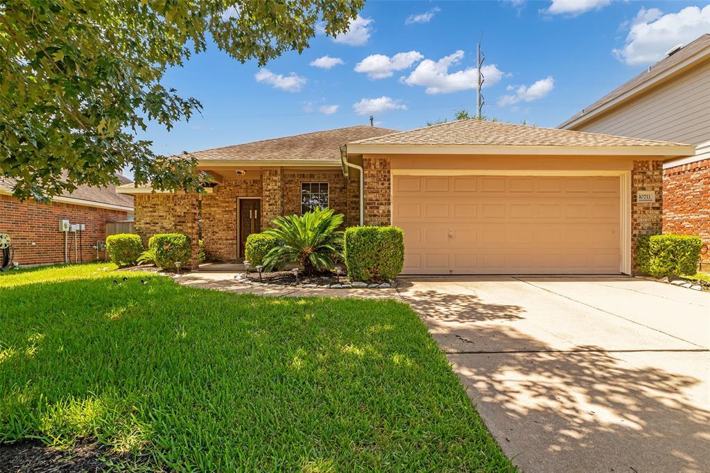 10711 Gilford Crest Dr in Spring, TX - Building Photo