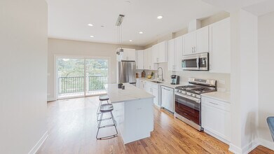 516 Highlands Pkwy in Itasca, IL - Building Photo - Building Photo