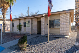 Valley Place Apartments in El Paso, TX - Building Photo - Building Photo