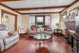 162 Elliot Ave in Quincy, MA - Building Photo - Building Photo