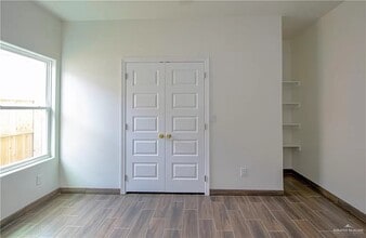 3012 W Sandlewood St, Unit 3 in Edinburg, TX - Building Photo - Building Photo