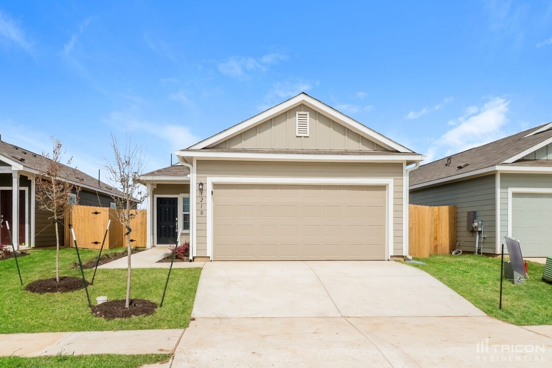 1210 Cattail Ln in Bastrop, TX - Building Photo