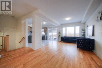 67 Crossmore Cres in Cambridge, ON - Building Photo - Building Photo