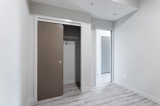 Le Louvre Residences in Edmonton, AB - Building Photo - Interior Photo
