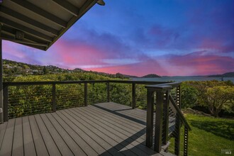 4 Greenwood Ct in Tiburon, CA - Foto de edificio - Building Photo