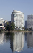 The Essex on Lake Merritt in Oakland, CA - Building Photo - Building Photo