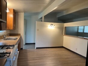 22 Candy St in Bakersfield, CA - Building Photo - Building Photo