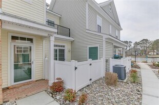 8241 Captains Way in Norfolk, VA - Building Photo