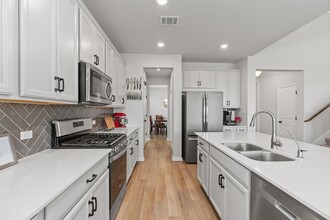 13104 Cerro Castellan Trace, Unit 1 in Manor, TX - Building Photo - Building Photo