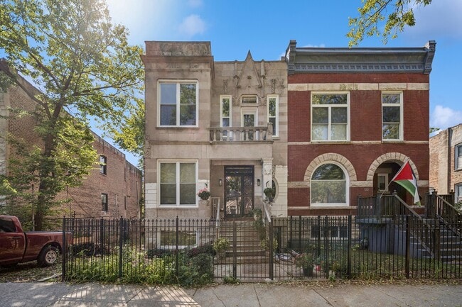 3217 W Fulton Blvd in Chicago, IL - Building Photo - Building Photo
