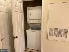 12905 Centre Park Cir in Herndon, VA - Building Photo - Building Photo
