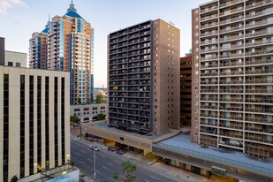 Sundance in Calgary, AB - Building Photo