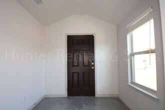805 Freedom Cir in Nolanville, TX - Building Photo - Building Photo