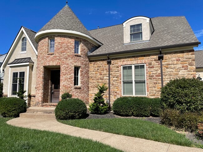 4217 Village Club Dr in Powell, OH - Building Photo - Building Photo