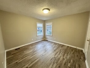 1045 Waverly St in Birmingham, AL - Building Photo - Building Photo