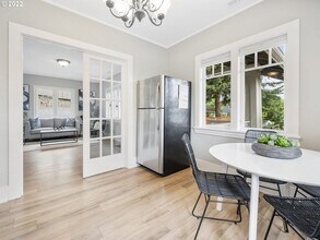 7700 SE Mitchell St in Portland, OR - Building Photo - Building Photo