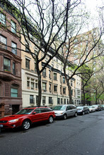 7 W 87 Street in New York, NY - Building Photo - Building Photo